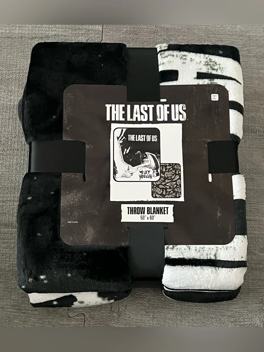 MAD Engine The Last of Us Throw Blanket Polyester 50x60 Black/White